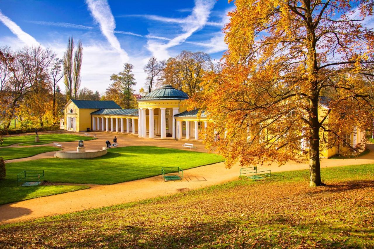Schlosshotel Marienbad Exteriör bild