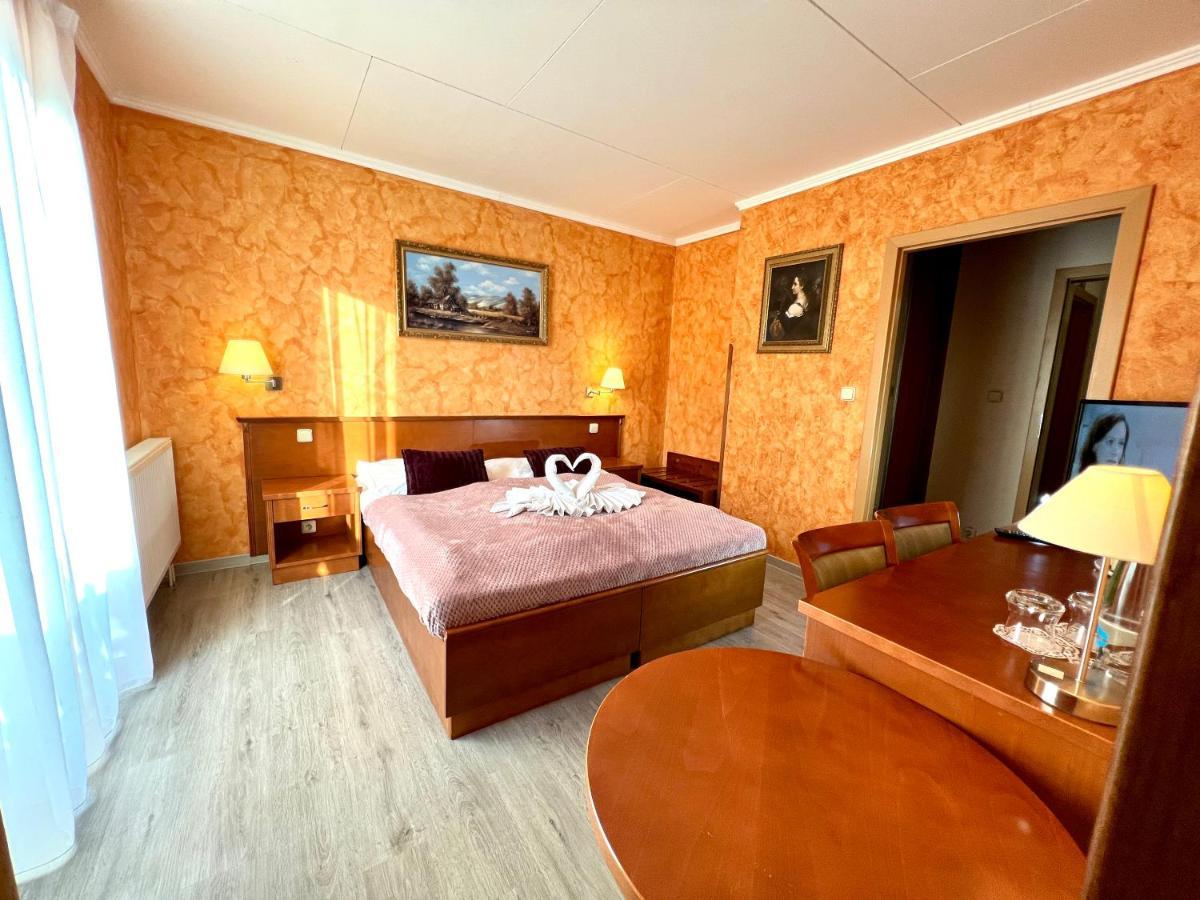 Schlosshotel Marienbad Exteriör bild